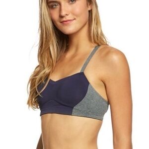 Brooks Fineform Sports Bra